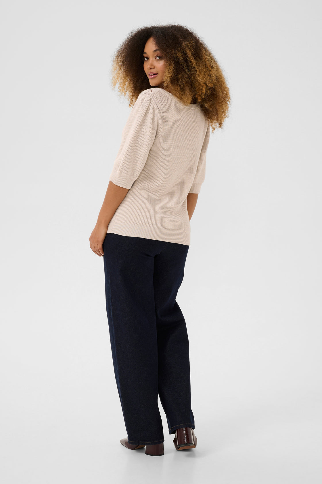 Dela Short Sleeve Pullover