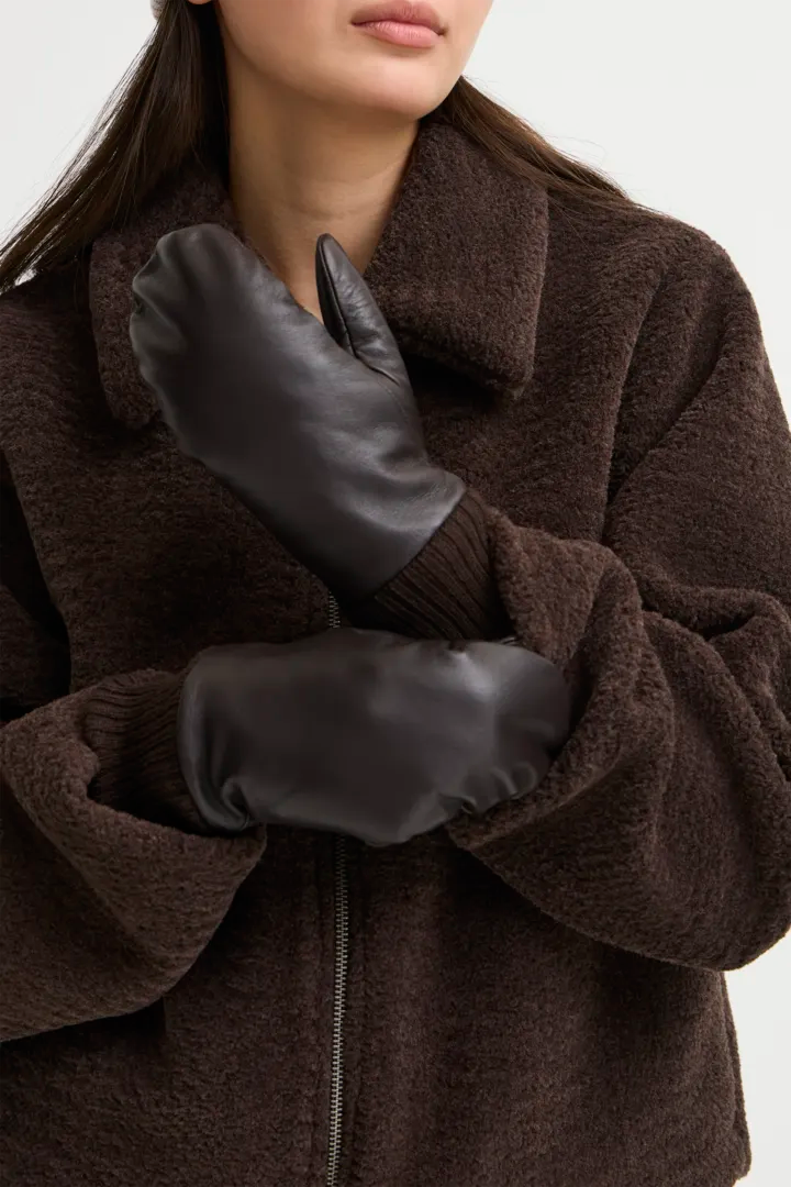 Nilla Leather Glove