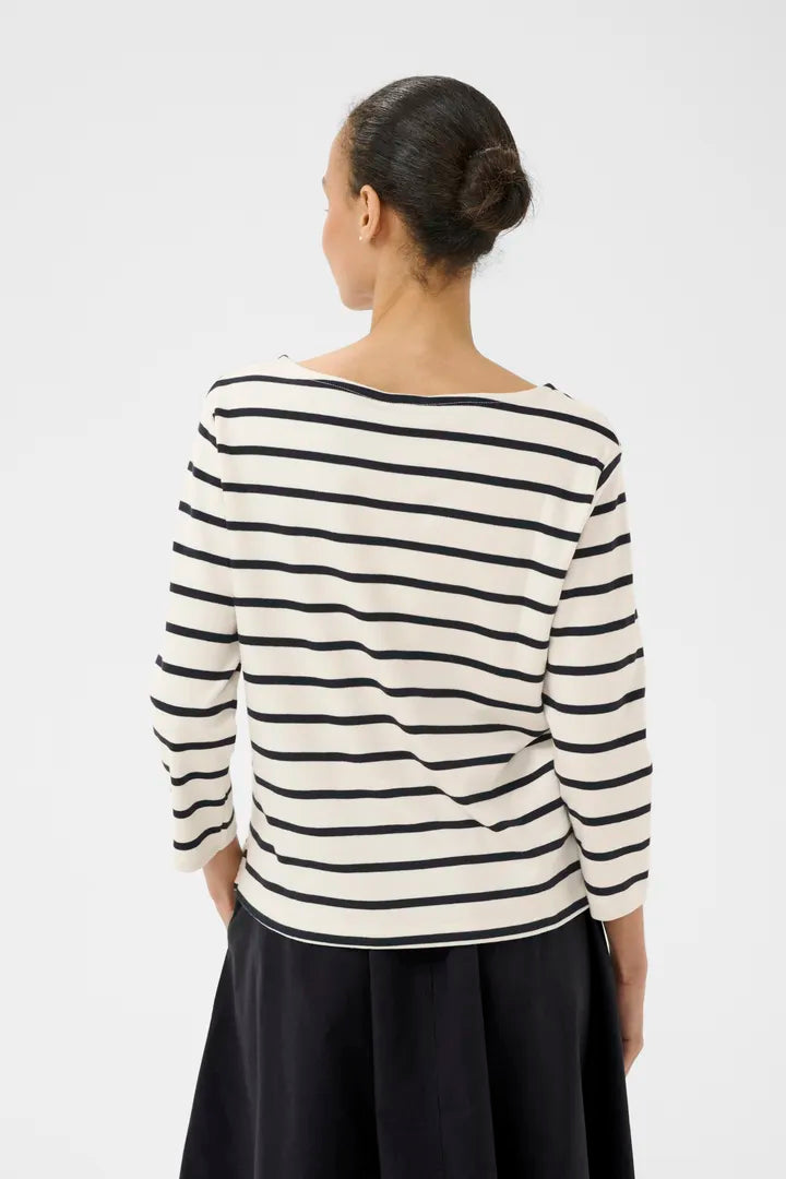 Nela T-Shirt