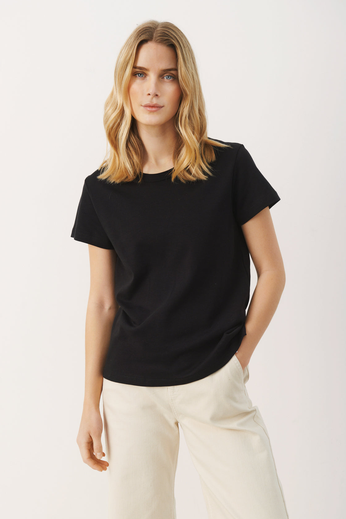 Ratana T-Shirt