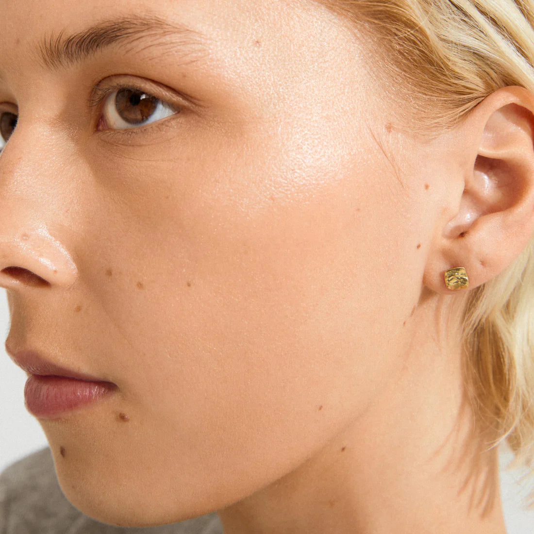 Sense Stud Earring