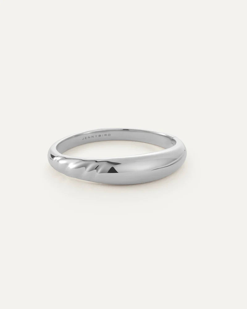 Nelle Bangle