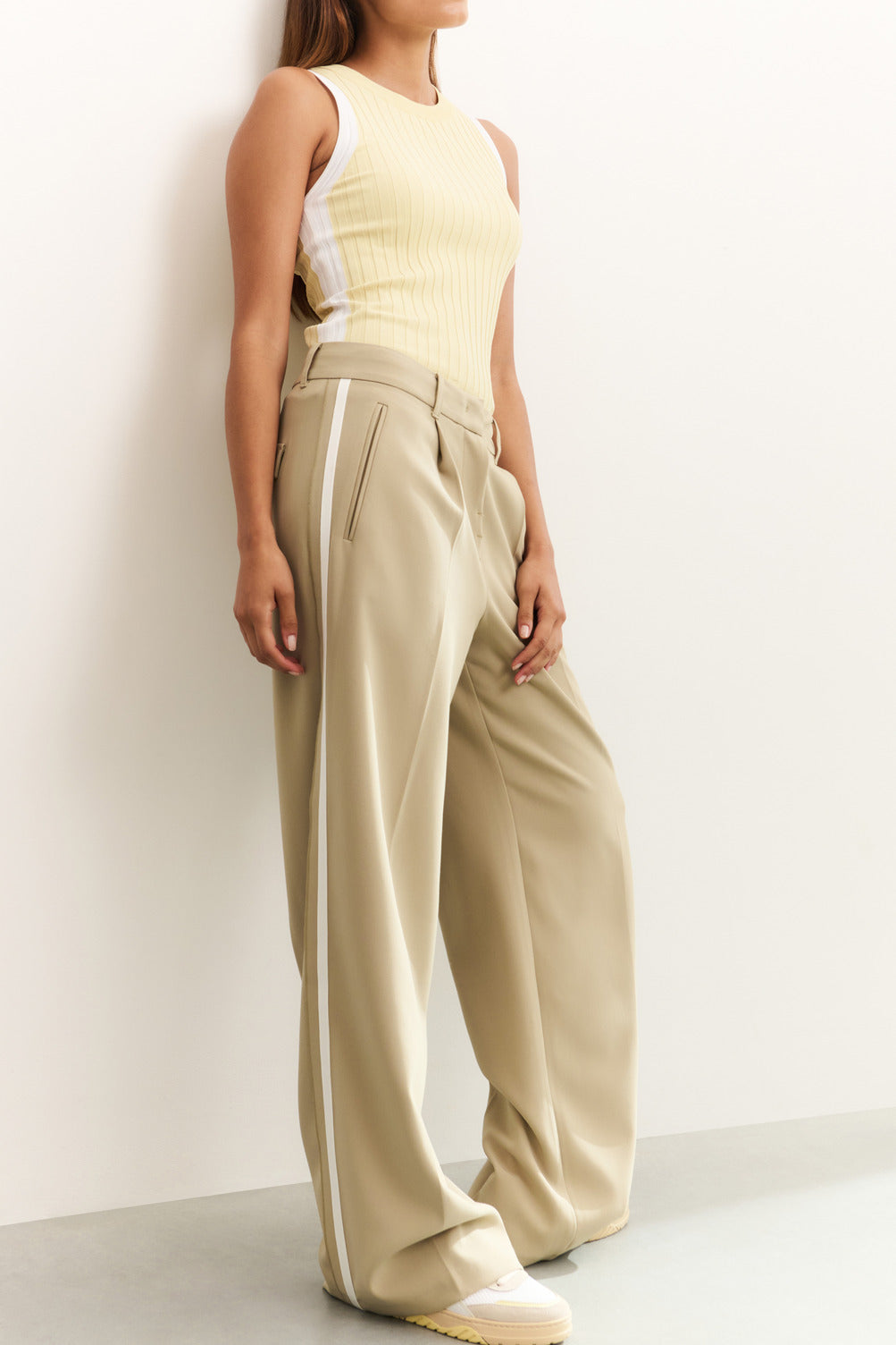 Woven Wide Leg Trouser