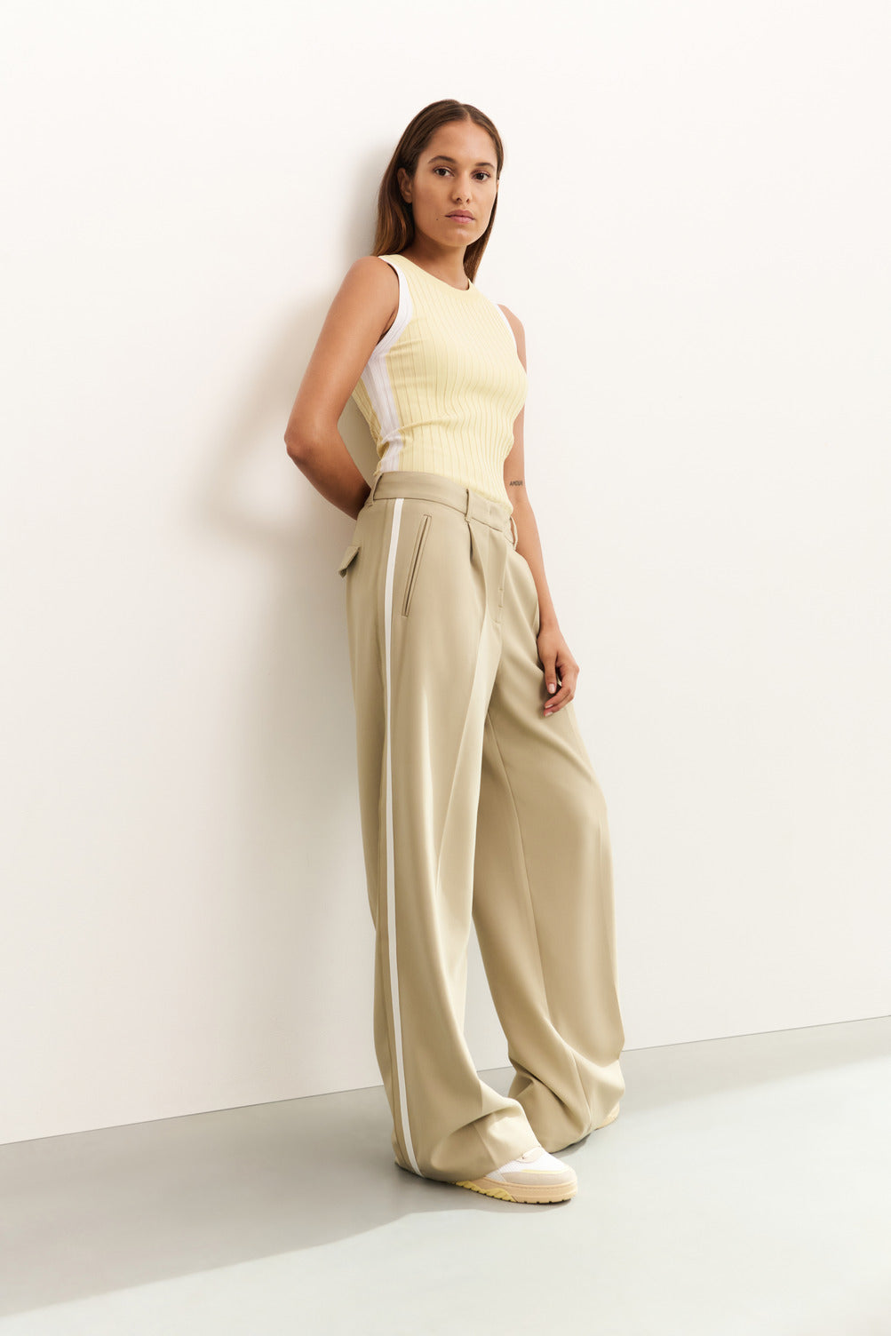Woven Wide Leg Trouser