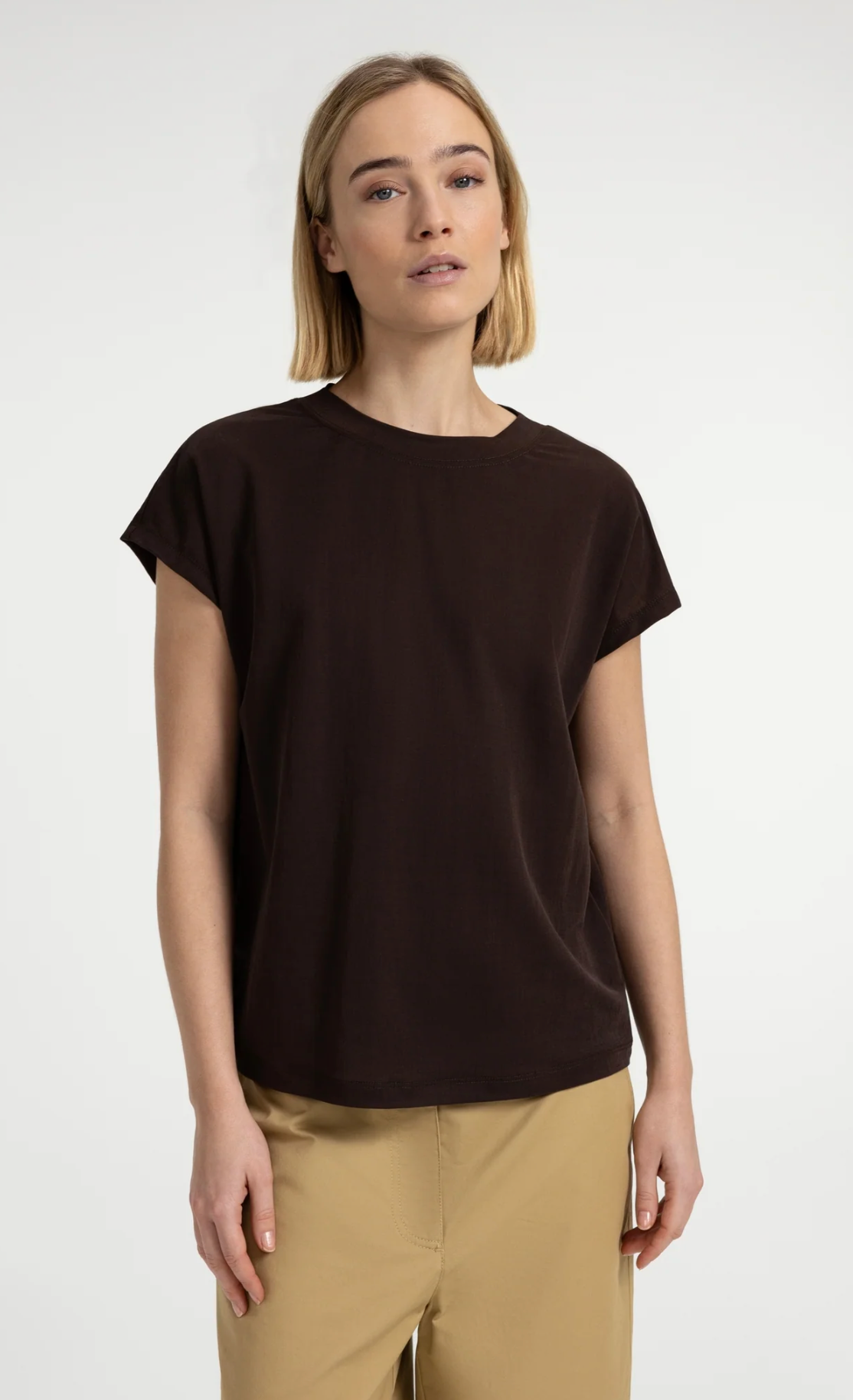 Aubergine Sleeveless top with Crew Neckline