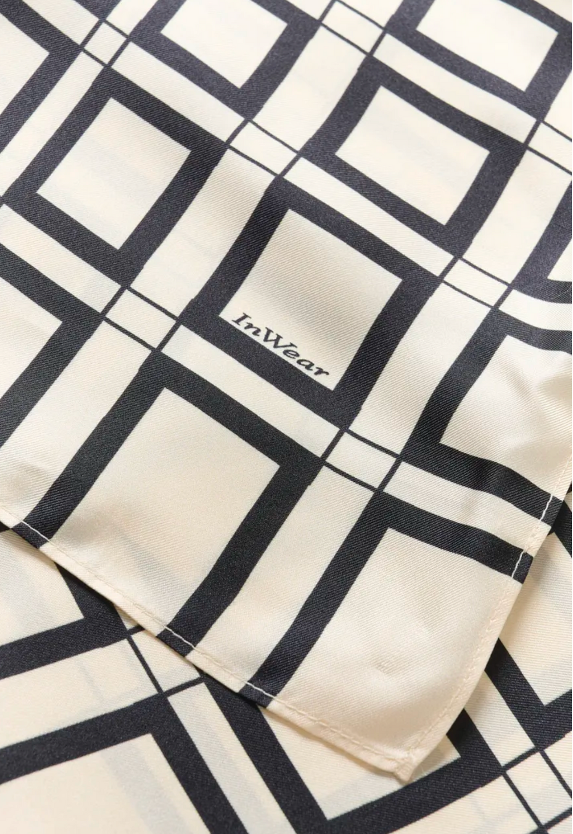 Rafiqa Scarf